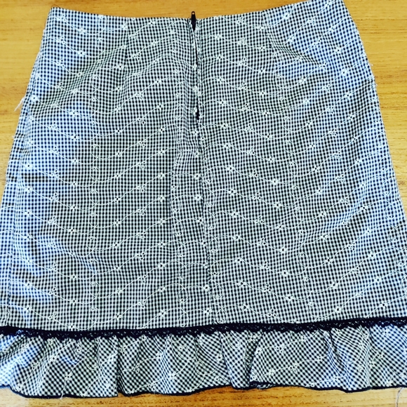 Y2K Gingham Coquette Mini Skirt - Picture 2 of 4